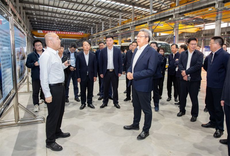 南通市委書記吳新明、市長張彤一行蒞臨江蘇衛(wèi)華海洋重工觀摩調(diào)研